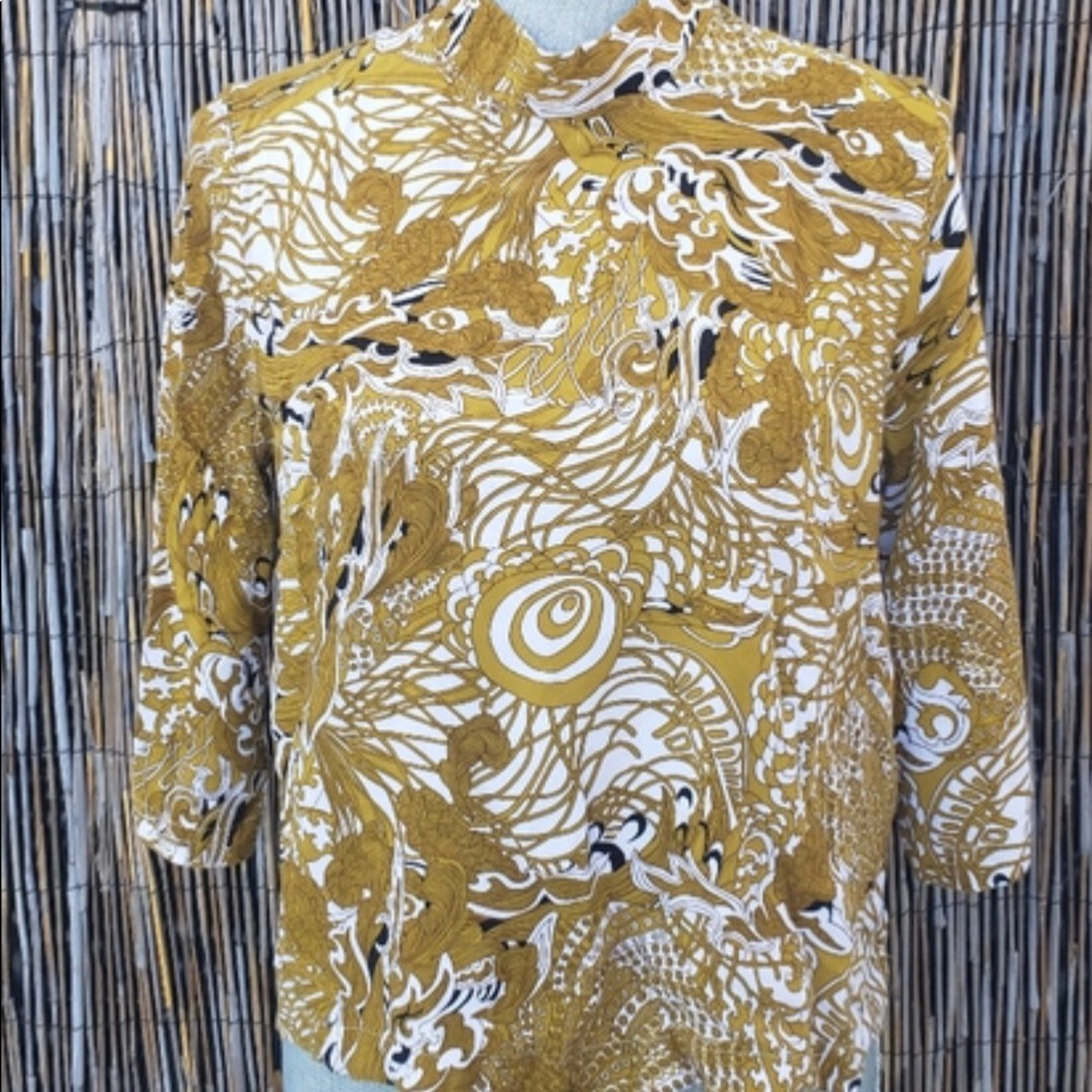 Patterned contemporary blouse - Picture 3 of 3